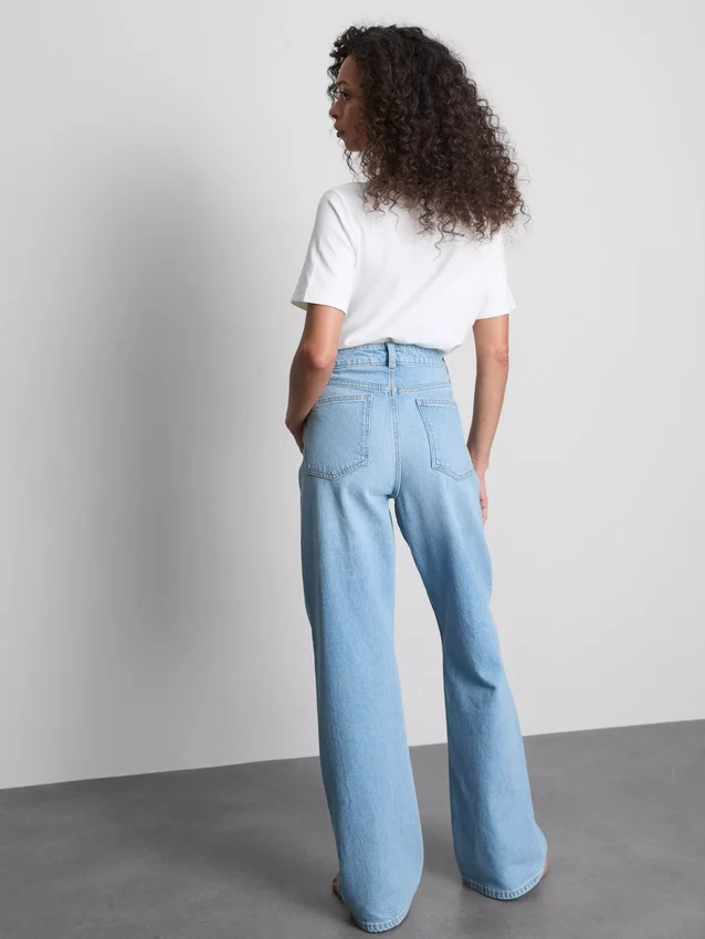Jeans med høy midje og rette ben