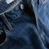 Jeans med høy midje og rette ben
