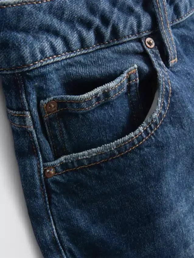 Jeans med høy midje og rette ben