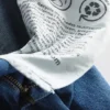 Jeans med middels høy midje og avslappet passform