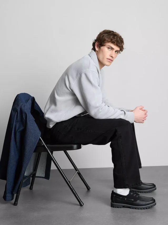 Jeans med middels høy midje og avslappet, rett ben