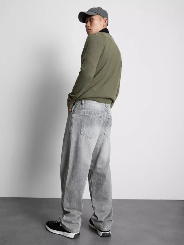 Jeans med middels høy midje og avslappet, rett ben