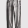 Jeans med middels høy midje og avslappet, rett ben