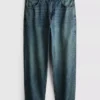 Jeans med middels høy midje og avslappet, rett ben