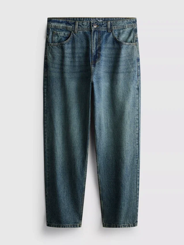 Jeans med middels høy midje og avslappet, rett ben