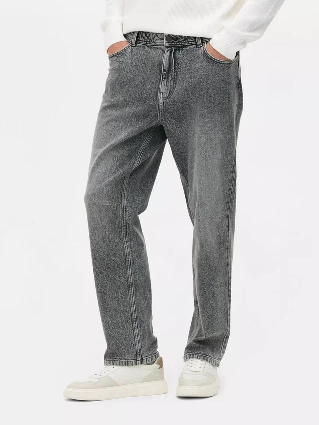 Jeans med middels høy midje og rette ben