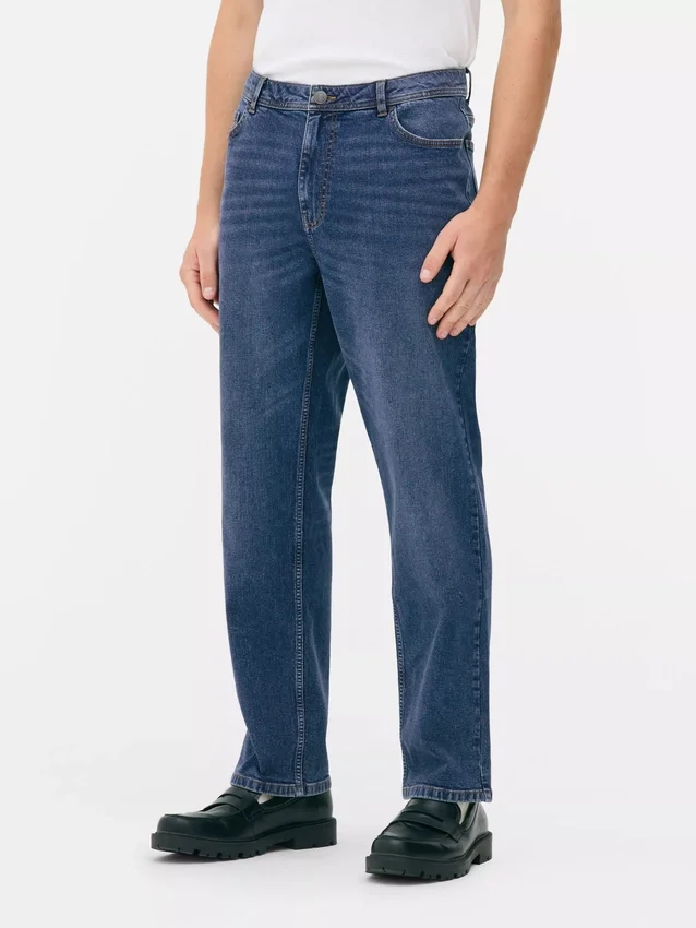 Jeans med middels høy midje og rette ben