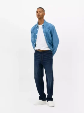 Jeans med middels høy midje og rette ben