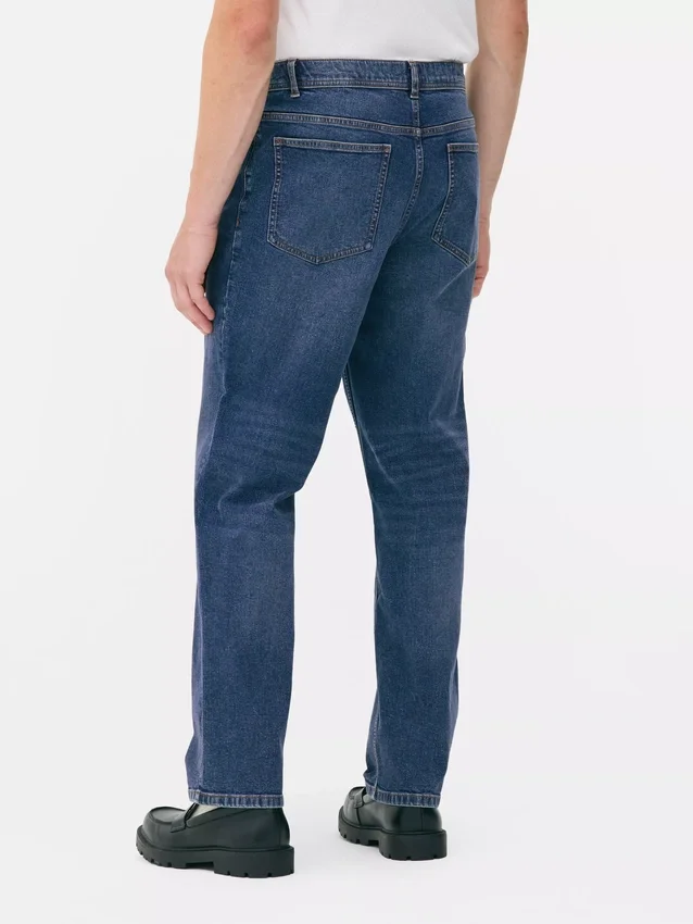 Jeans med middels høy midje og rette ben