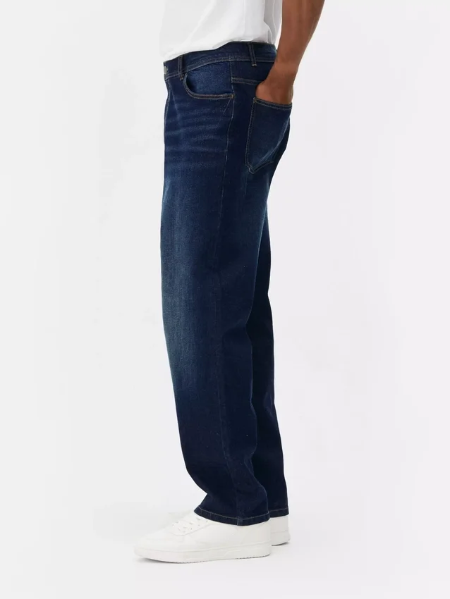 Jeans med middels høy midje og rette ben