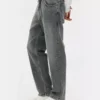 Jeans med middels høy midje og rette ben