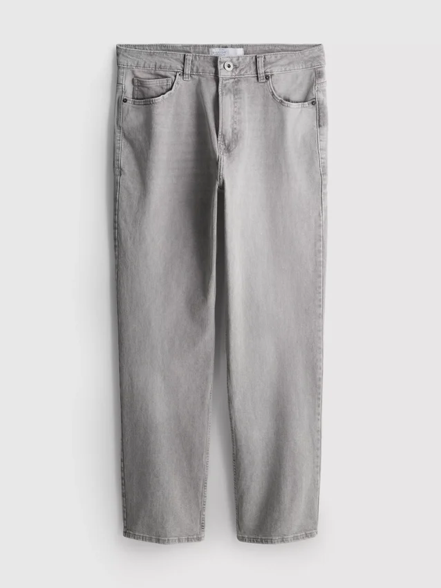 Jeans med middels høy midje og rette ben