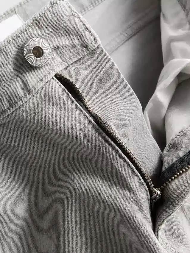 Jeans med middels høy midje og rette ben