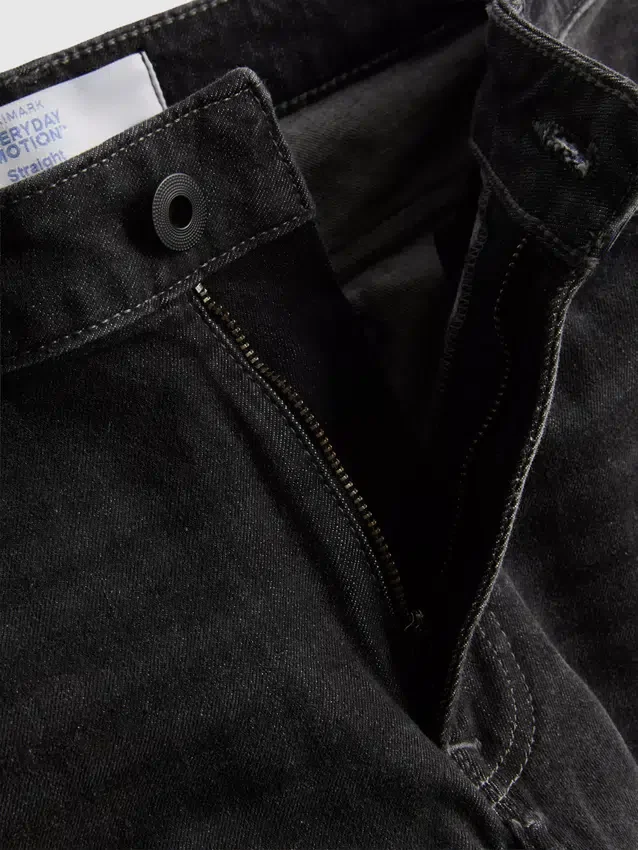 Jeans med middels høy midje og rette ben