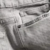 Jeans med middels høy midje og rette ben