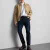 Jeans med middels høy midje og smal passform