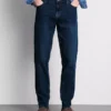 Jeans med middels høy midje og smal passform