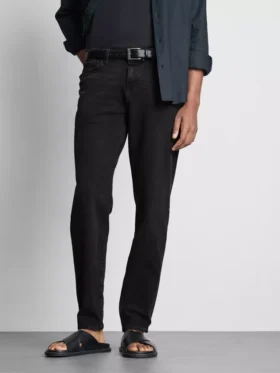 Jeans med middels høy midje og smal passform