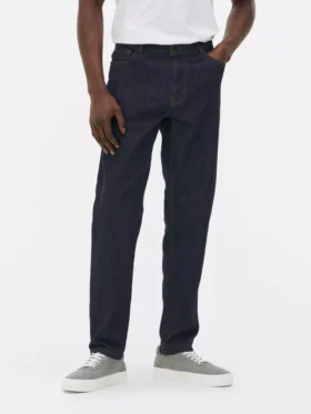 Jeans med middels høy midje og smal passform