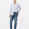 Jeans med middels høy midje og smal passform