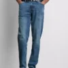 Jeans med middels høy midje og smal passform