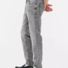 Jeans med middels høy midje og smal passform