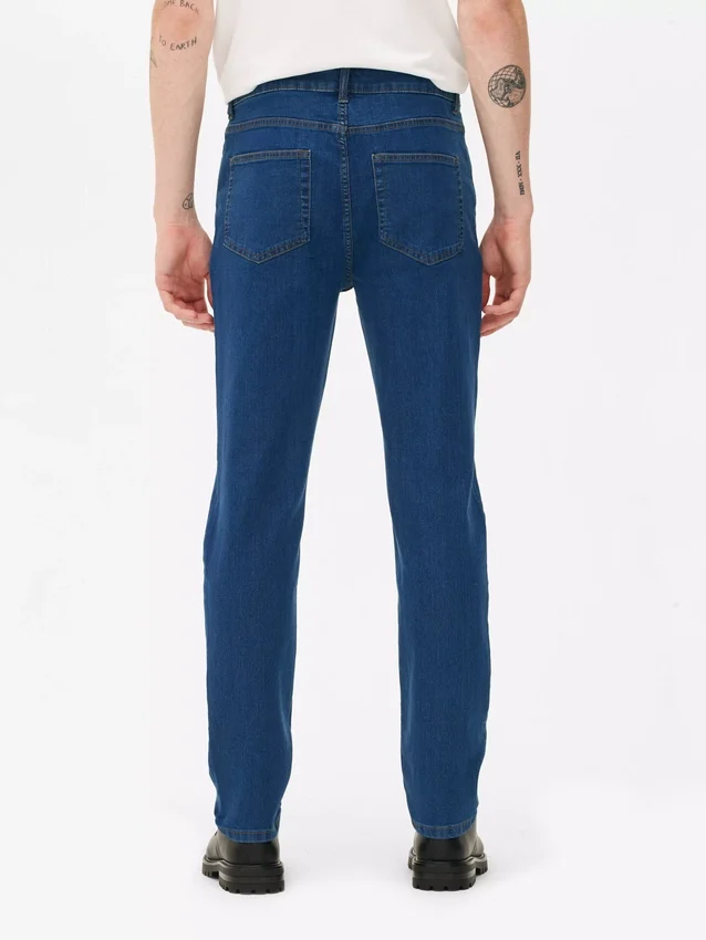Jeans med middels høy midje og smal passform