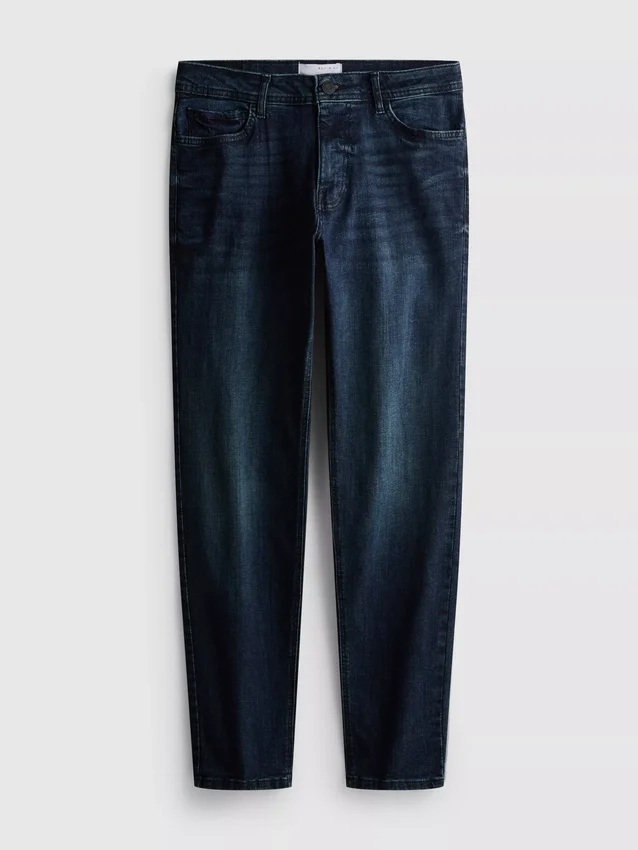 Jeans med middels høy midje og smal passform