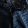 Jeans med middels høy midje og smal passform