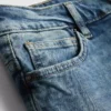 Jeans med middels høy midje og smal passform
