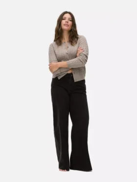 Jeans med middels høy midje og vide ben