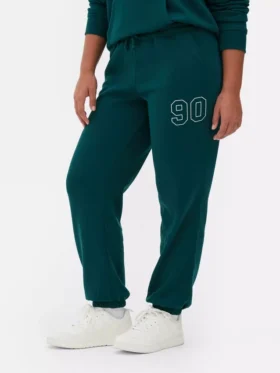 Joggebukse med mansjetter og trykk