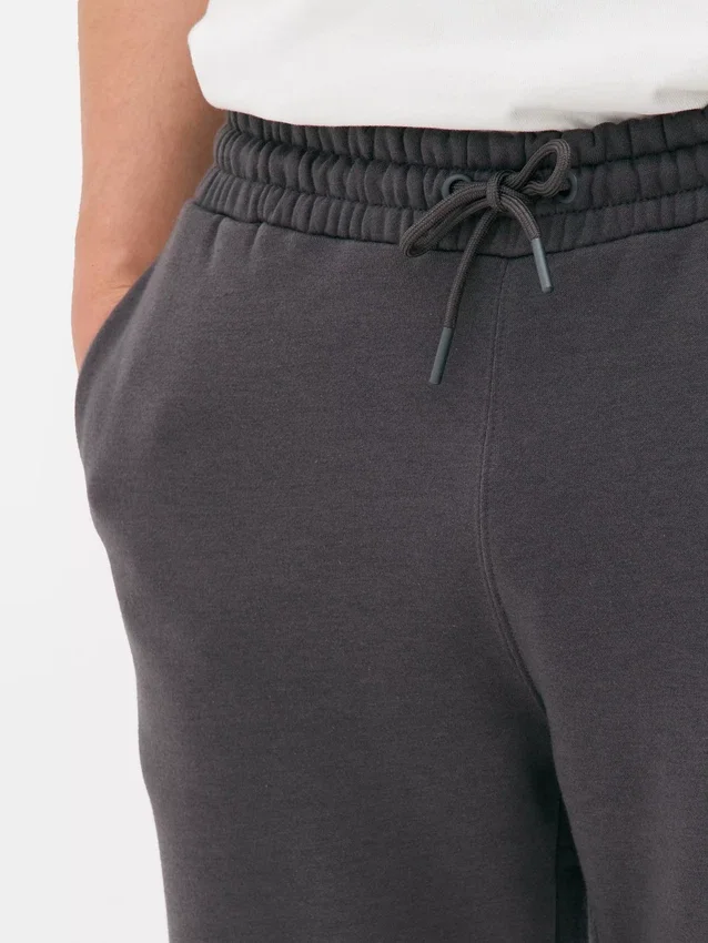 Joggebukser med elastisk linning og mansjetter