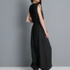 Jumpsuit med V-hals og ballongben