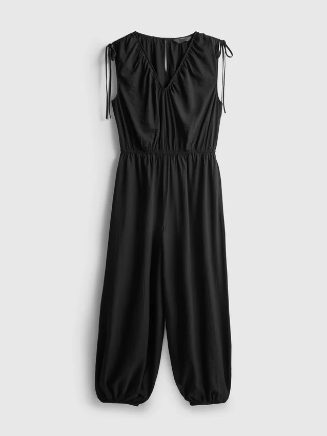 Jumpsuit med V-hals og ballongben