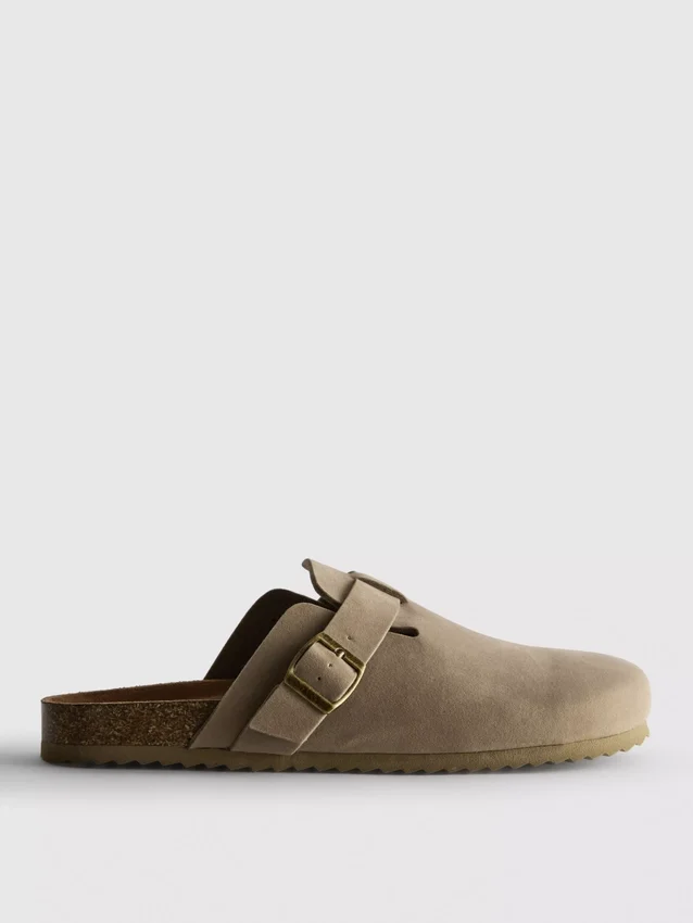 Klog-sandaler med spenne