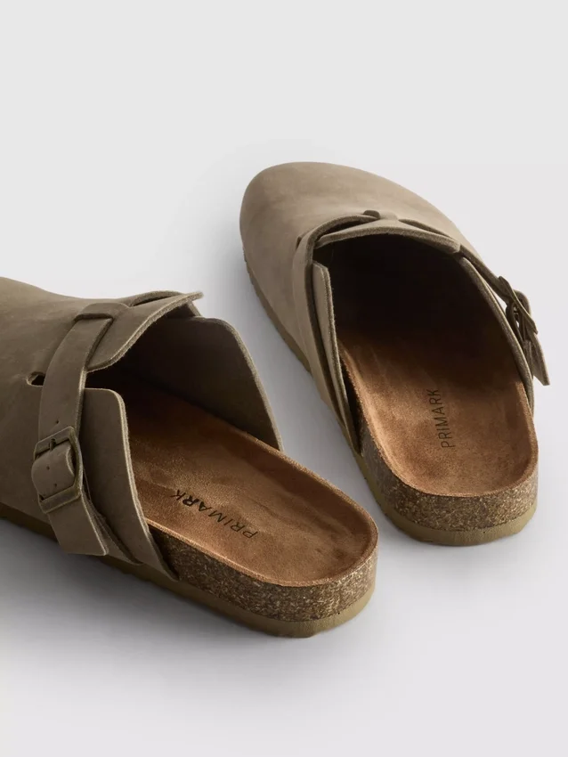 Klog-sandaler med spenne