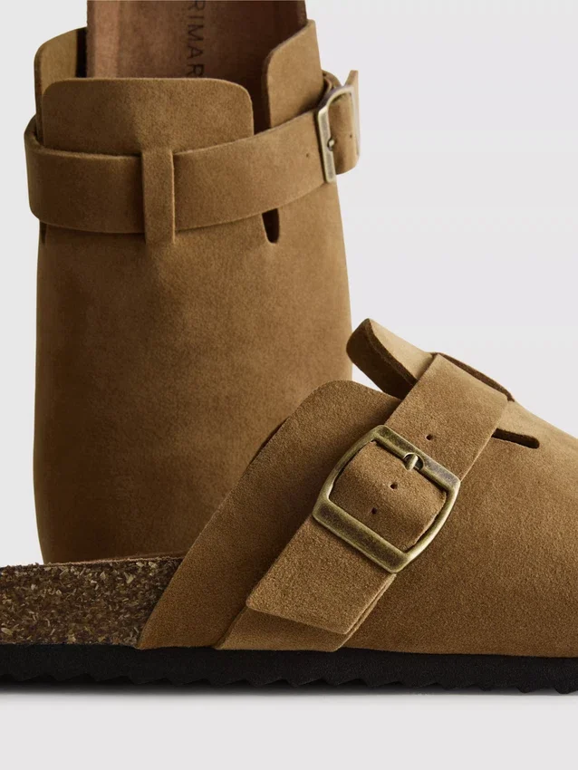 Klog-sandaler med spenne