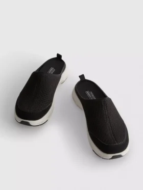 Komfortable mules med minneskum