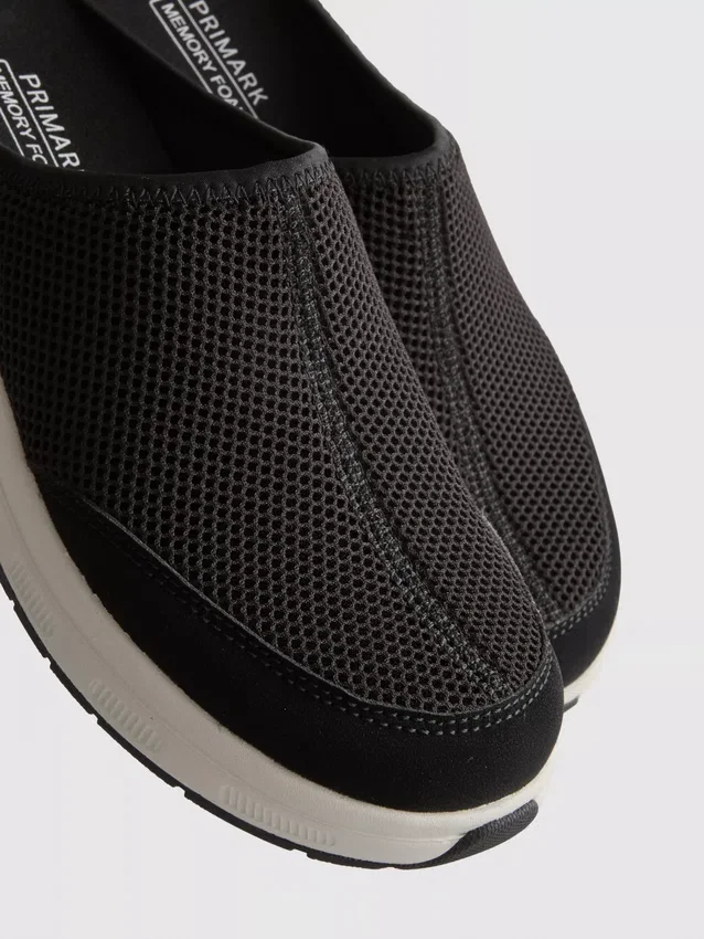 Komfortable mules med minneskum