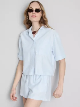 Kort, boksformet oxfordshorts med korte ermer