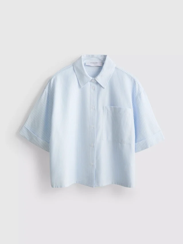 Kort, boksformet oxfordshorts med korte ermer