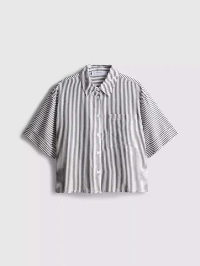 Kort, boksformet oxfordshorts med korte ermer