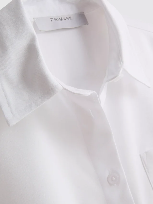 Kort, boksformet oxfordshorts med korte ermer