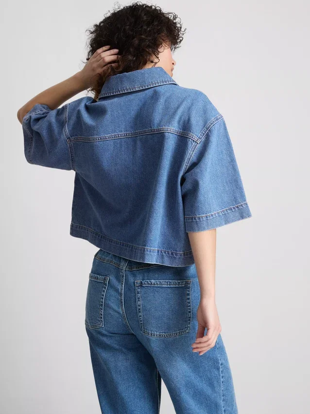 Kort, boksformet skjorte i bomullsdenim