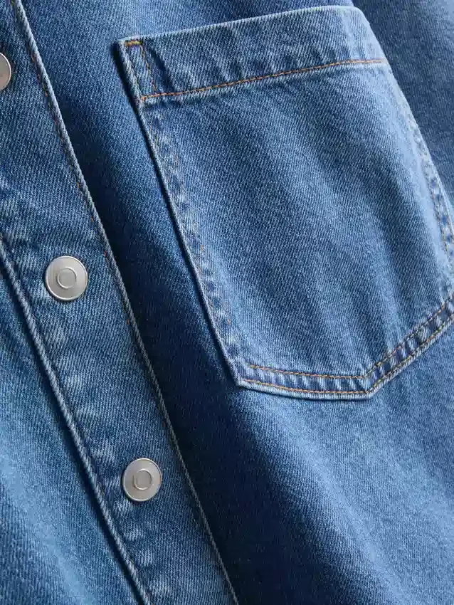 Kort, boksformet skjorte i bomullsdenim