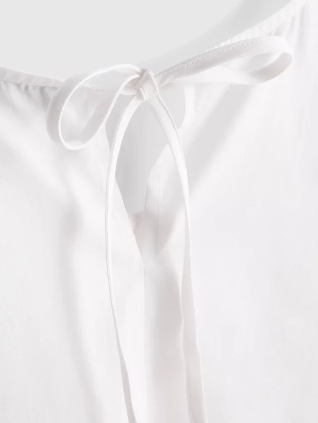 Kortærmet bluse i bomull med broderi