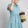 Kortærmet minikjole med lag-på-lag-design