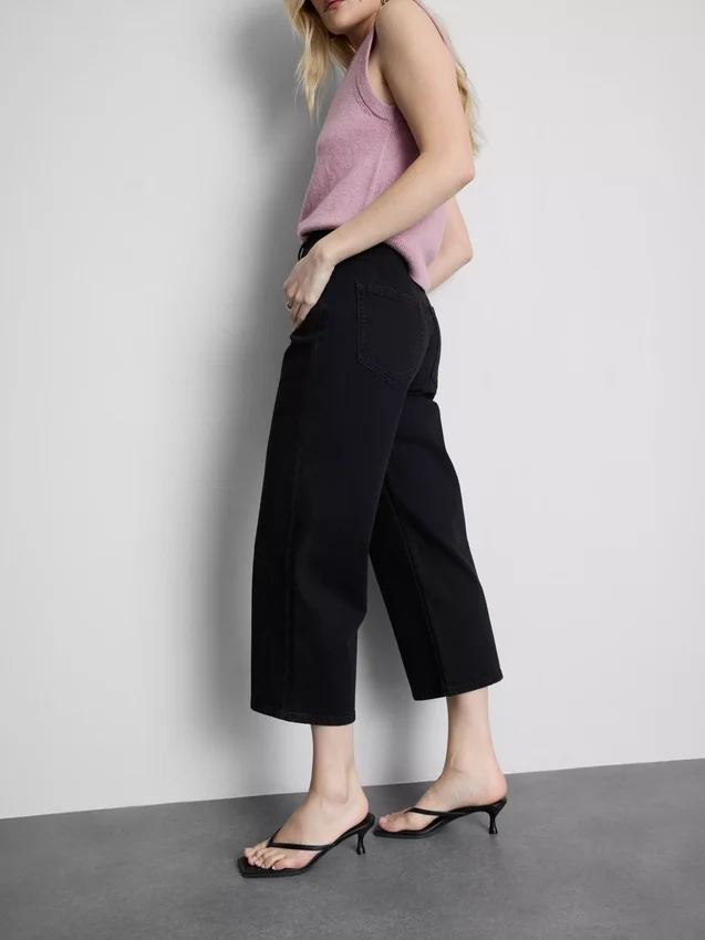 Korte jeans i denim med vide ben