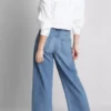 Korte jeans i denim med vide ben